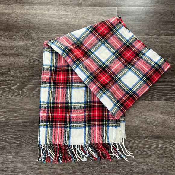 NWOT Apt. 9 Red Plaid Traditional Blanket Wrap Oversized Scarf Winter Acrylic - Picture 3 of 13